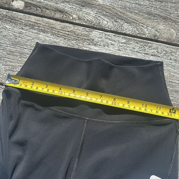 ALO YOGA High Waist Ripped Warrior Legging size XS Black NWT $128 - Picture 5 of 7